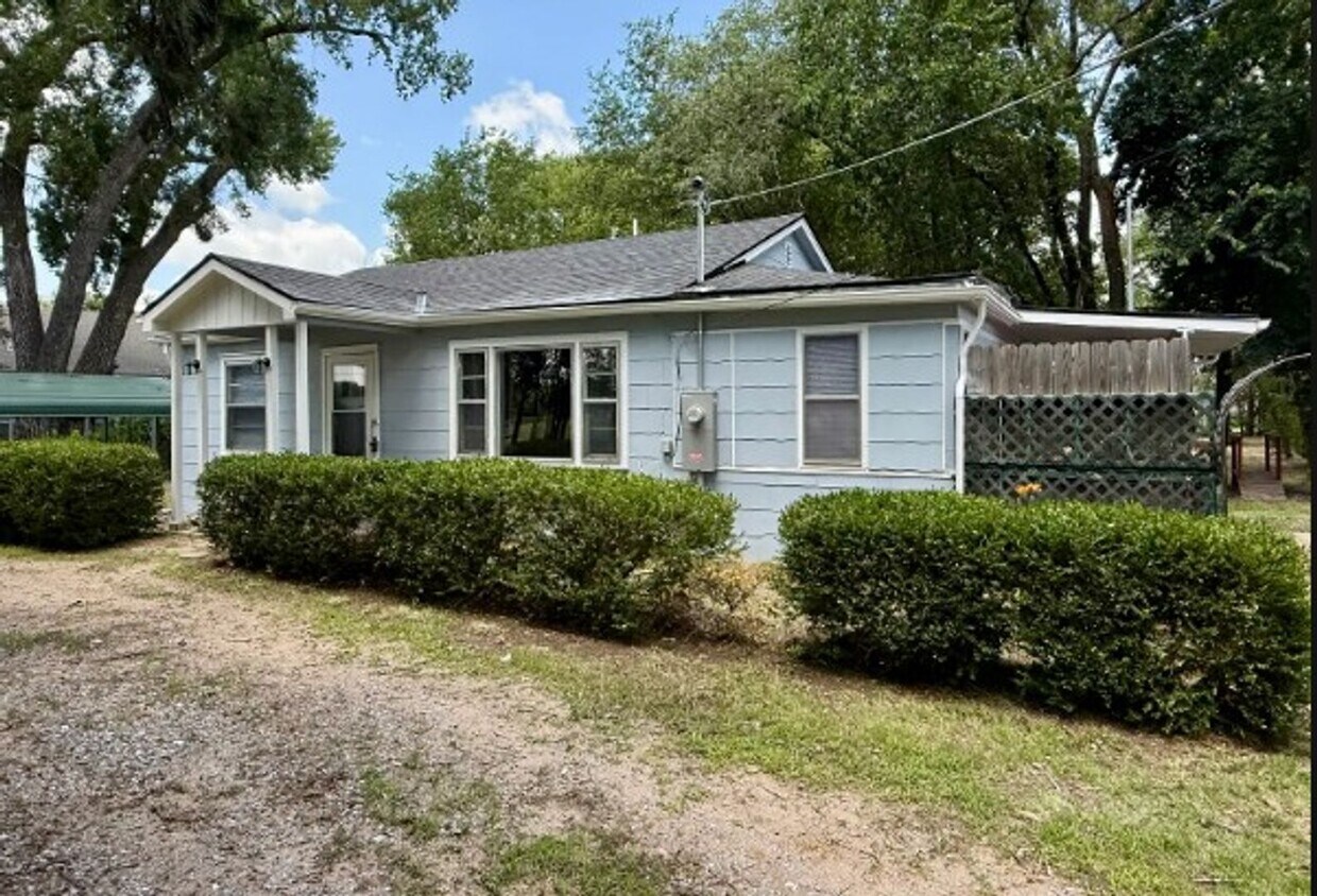 Primary Photo - Welcome to Your Next Home with Harvest Inv...