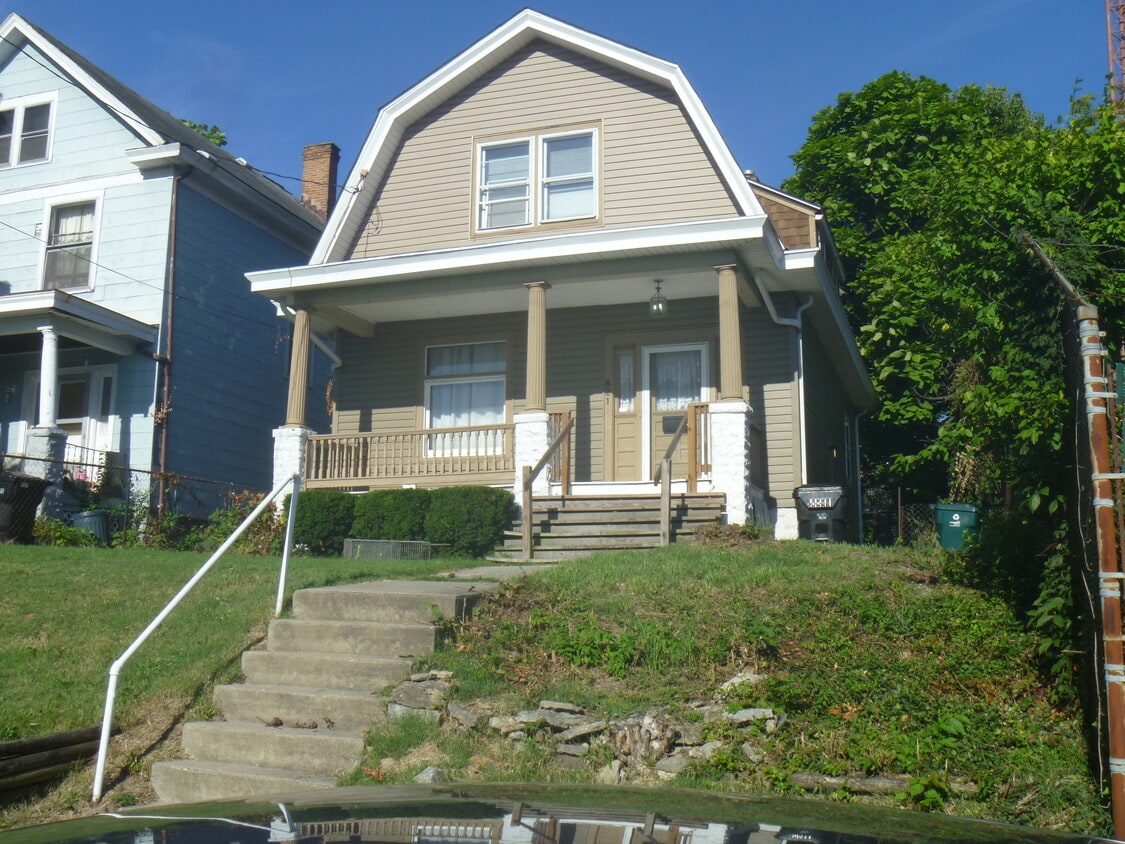 Primary Photo - 821 Mount Hope Ave