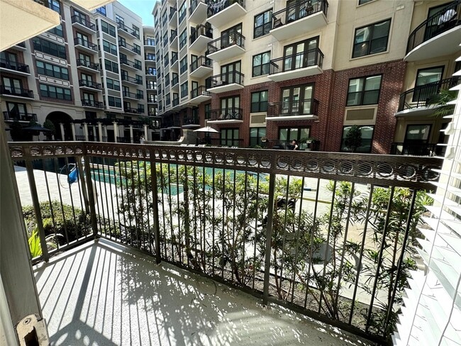 Foto del edificio - 2303 Mid Ln