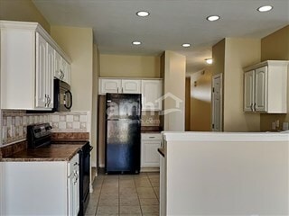 Building Photo - 8427 Stark Dr