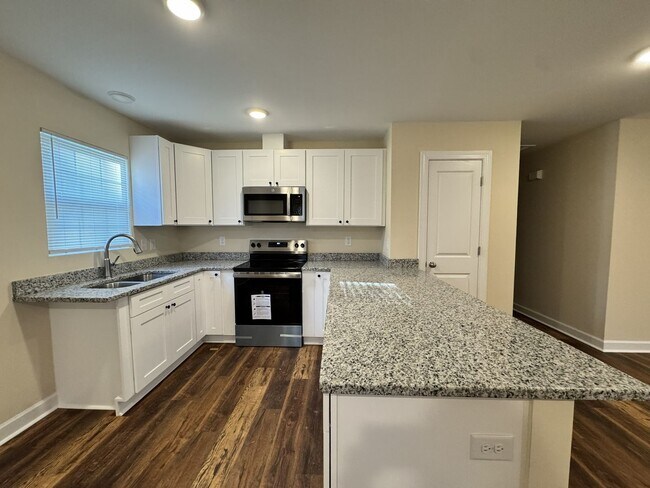 Foto del edificio - 708 Forrest St