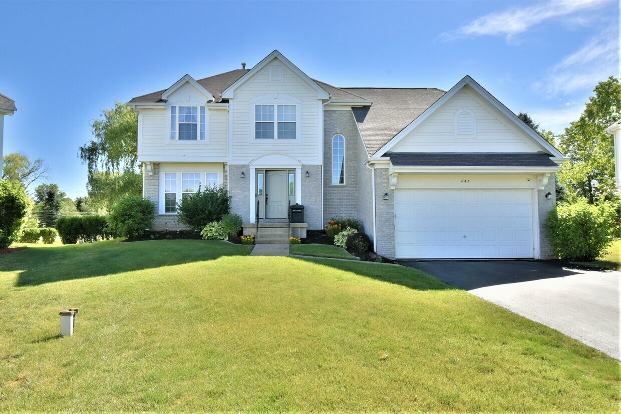 Primary Photo - 447 Farnsworth Cir