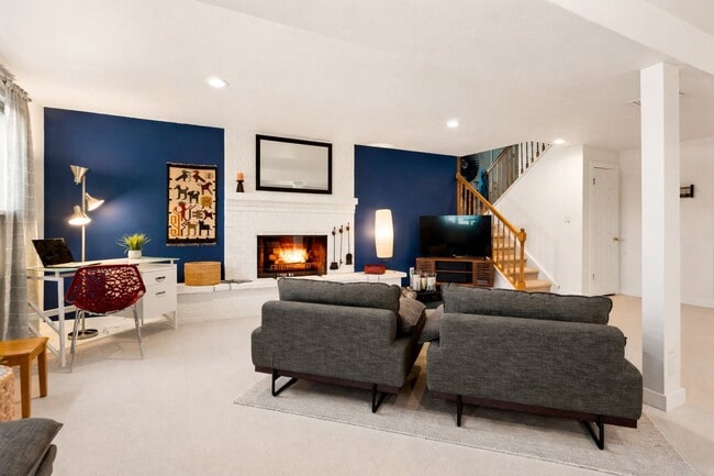 Foto del edificio - 6123 S Madison Dr