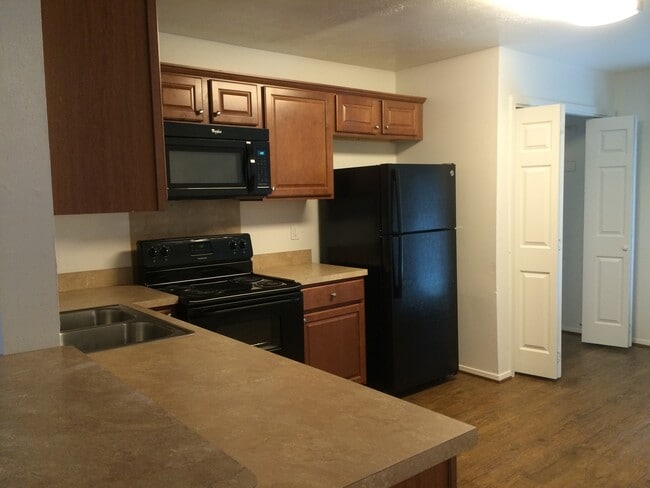 Building Photo - 3608EL