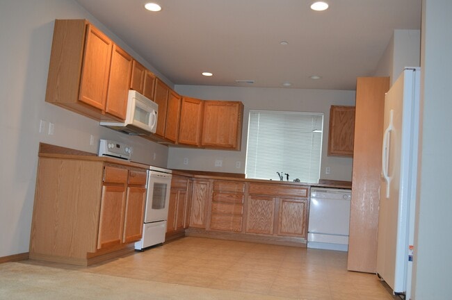 Building Photo - 1769 Cadborough Ln