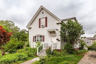 Building Photo - 41 Carleton Ave