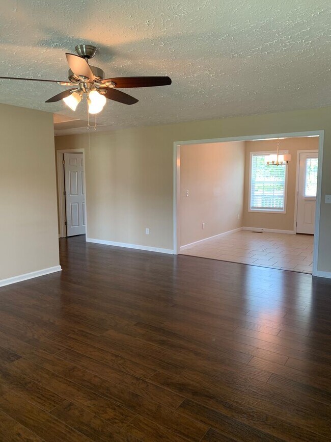 Foto del edificio - 3 Bedroom, 2 Bath Home Located in Manchester