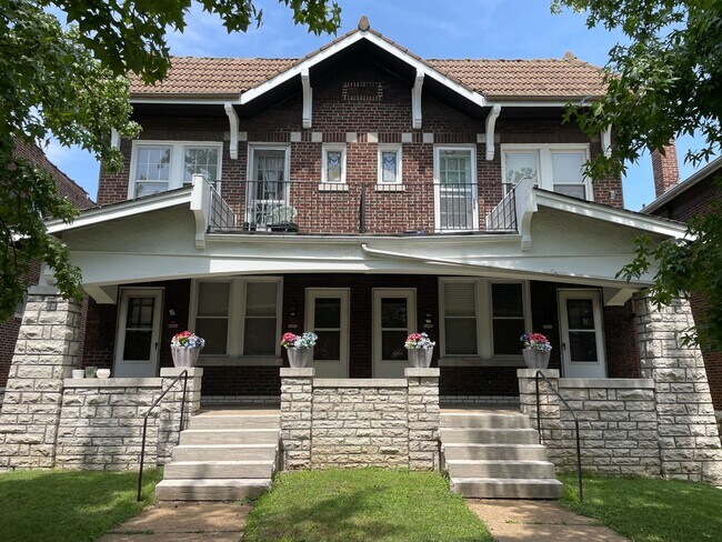 Building Photo - 4945 Mardel Ave