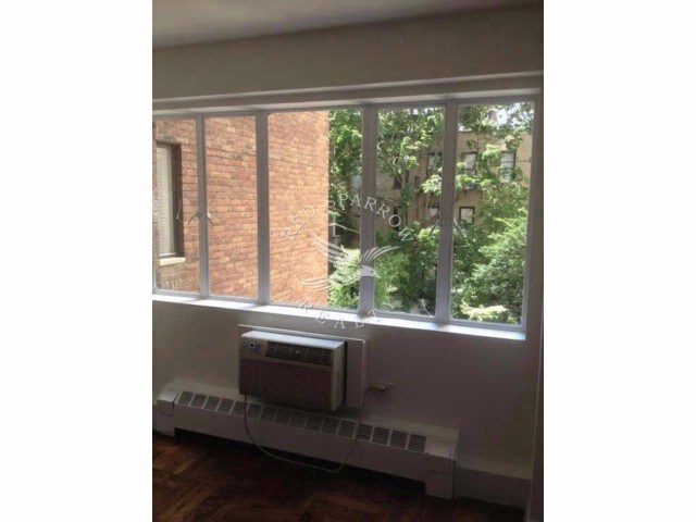 Foto del edificio - 510 E 85th St