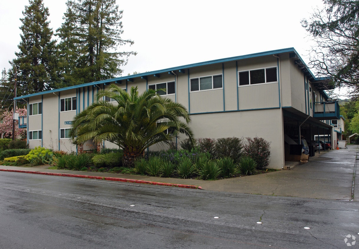 Building Photo - Park Avenue Apartments