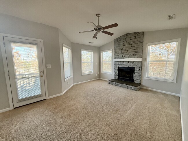 Foto del edificio - 1006 Brookhollow Dr