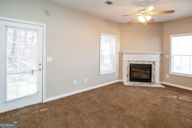 Building Photo - 8139 Green Garden Dr