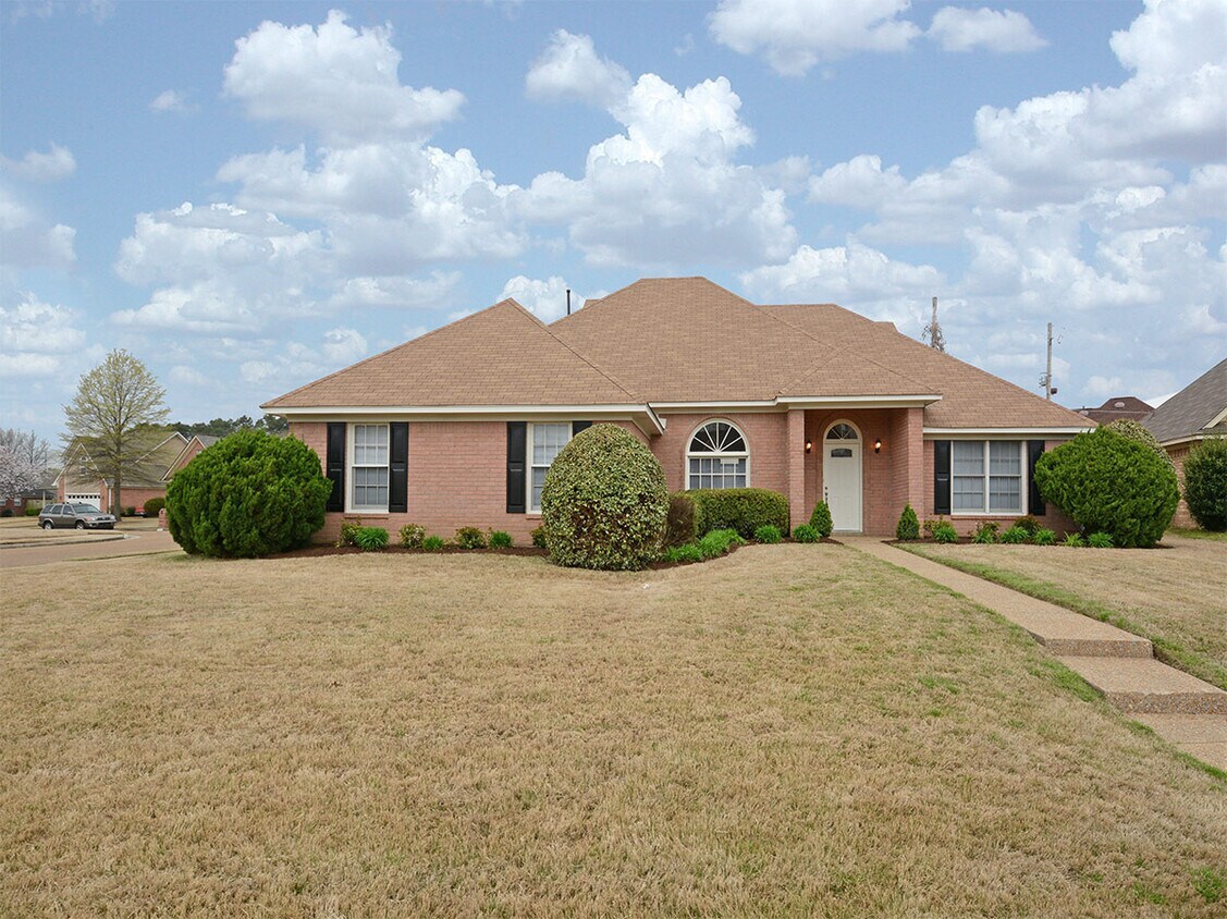 Primary Photo - 3 Bedroom, 2 Bath Near Stateline Rd and Ri...