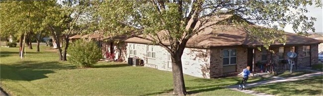 Foto del edificio - 700 S Main St