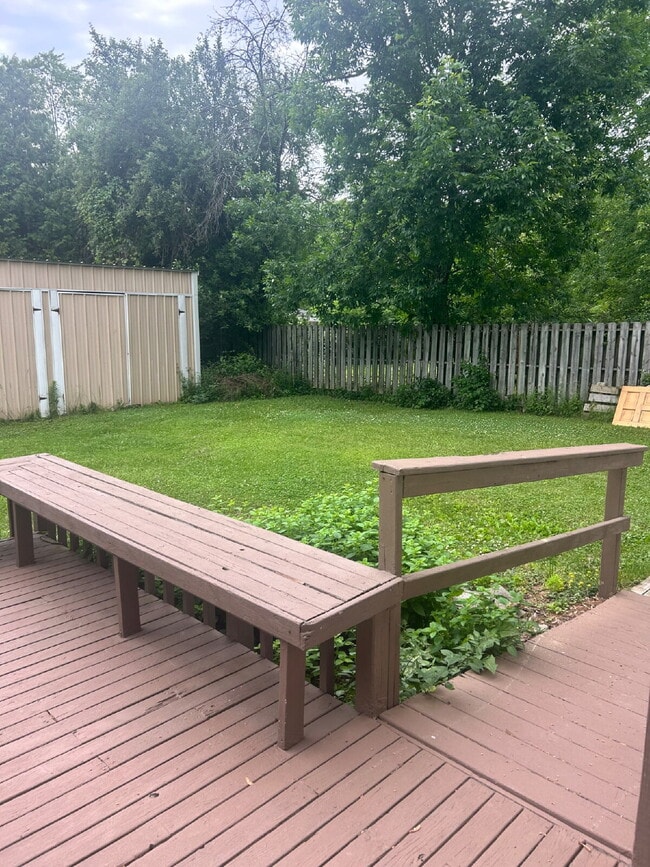Building Photo - 3-Bedroom updated home on Salem Street $18...