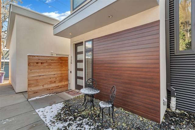 Foto del edificio - 436 University Blvd