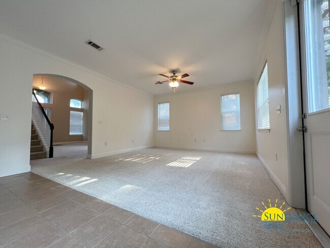 Building Photo - Stunning Home Near Hurlburt Field AFB!