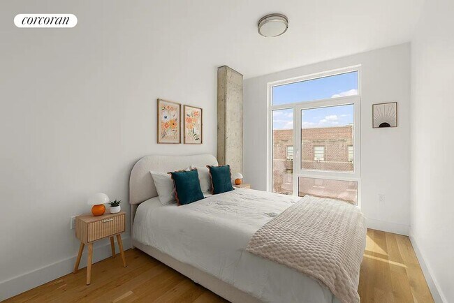 Foto del edificio - 585 Argyle Rd