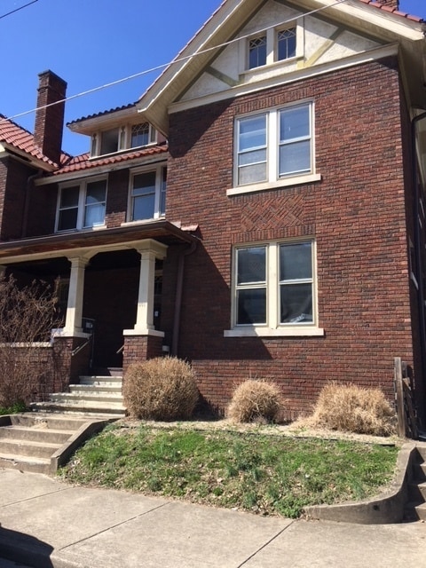 Building Photo - 301 Beauregard St