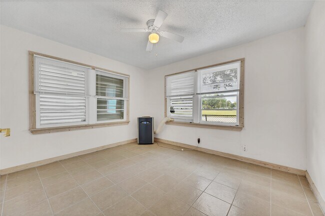 Foto del edificio - 3103 H Ave