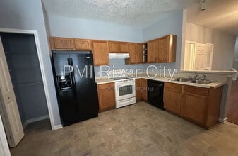 Building Photo - 4750 Playpen Dr