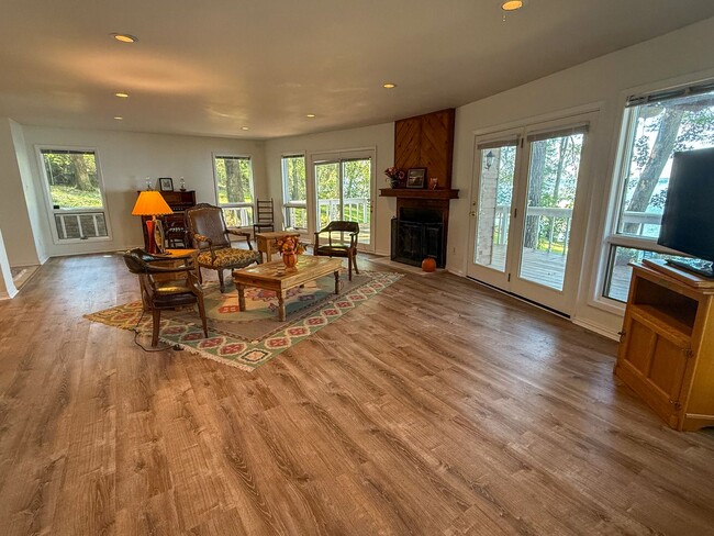 Building Photo - 20868 Bay Shore Dr