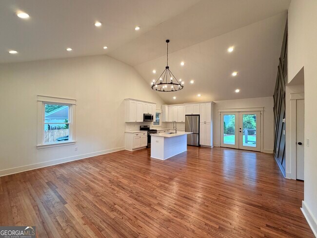 Foto del edificio - 3300 Ridgecrest Rd