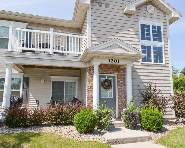 Building Photo - 1806 Park Creek Ln