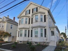 Building Photo - 36 Harvard St