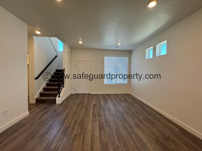 Foto del edificio - Beautiful Townhome in Saratoga Springs