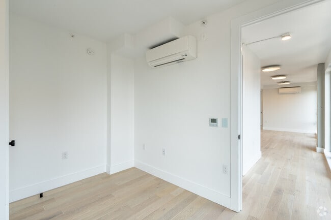 Interior Photo - 56-62 W 125th St