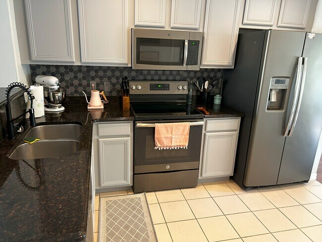 Building Photo - 8851 White Sage Loop