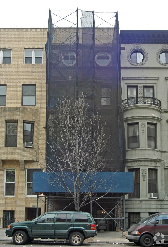 Primary Photo - 626 West End Ave