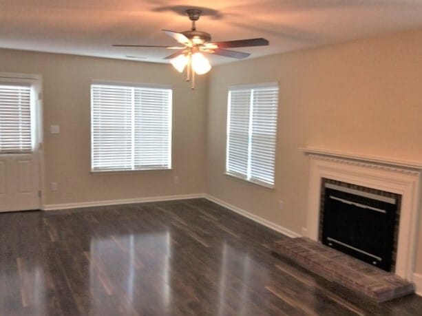 Building Photo - 12127 Landing Green Dr