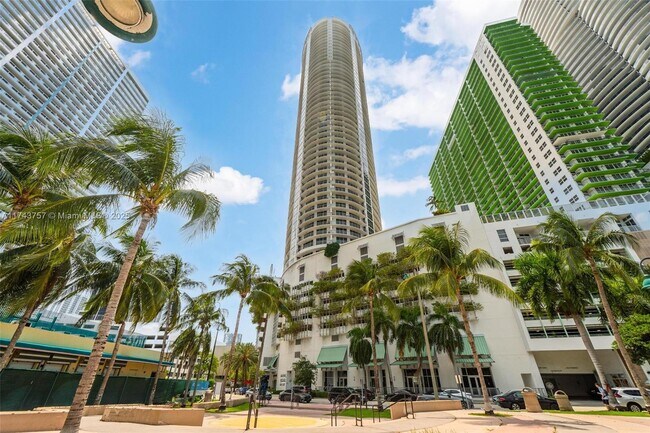 Foto del edificio - 1750 N Bayshore Dr