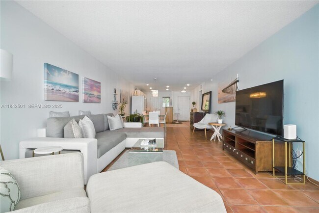 Foto del edificio - 1170 NE 191st St