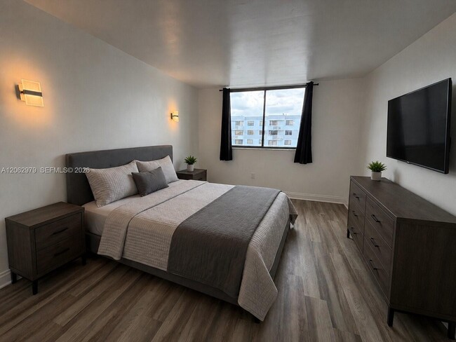 Foto del edificio - 8261 NW 8th St