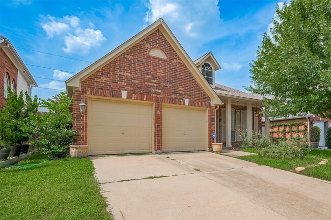 Building Photo - 8814 Fairbloom Ln
