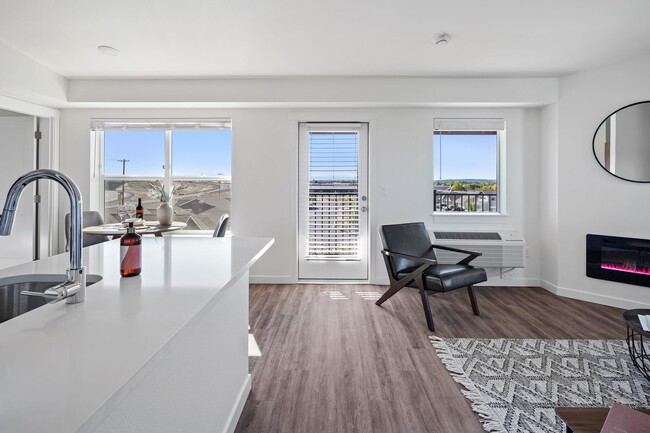 Building Photo - Spring Into Savings: $500 Rent Credit & $5...