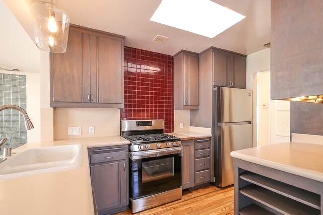 Building Photo - 10821 Cushdon Ave