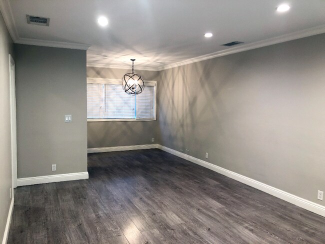 Foto del edificio - 1824 N Gramercy Pl
