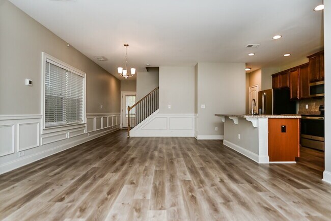 Building Photo - 4862 Summersun Dr