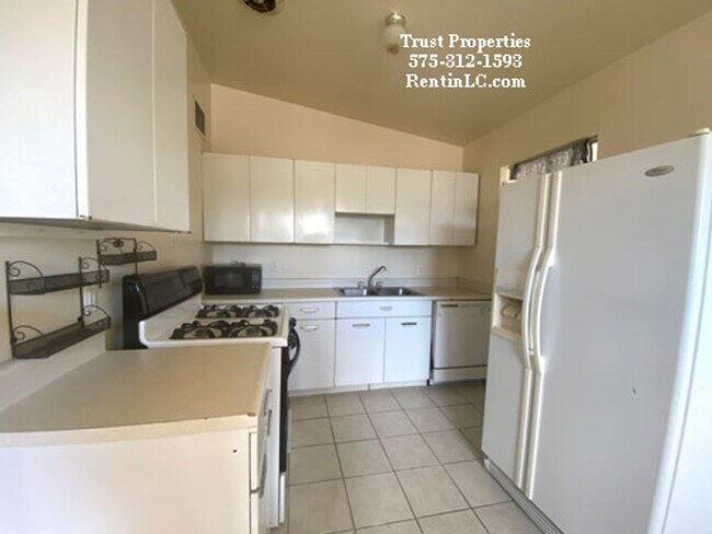 Foto del edificio - Great home with spacious Yard