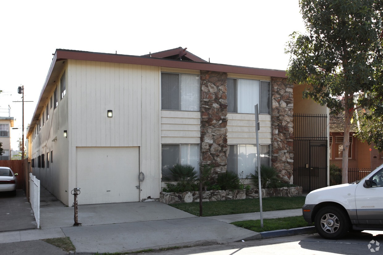 1040 Cedar Ave, Long Beach, CA 90813 Apartments in Long Beach, CA