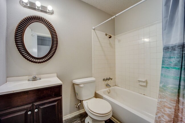 Foto del interior - The Oak: 1 & 2 Bedroom Apartments