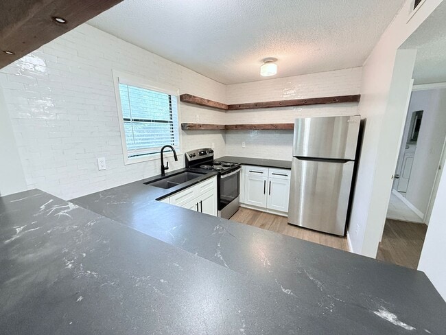 Photo - 15 CR 302 House