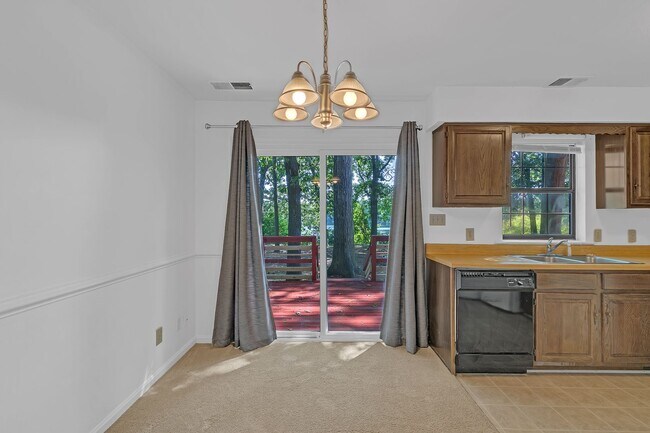 Foto del edificio - Call Sabrina Thomas' Office at 757-767-076...
