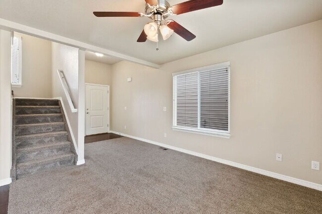 Foto del edificio - Spacious 3-Bedroom Home with Central A/C Near Fort Carson & Peterson