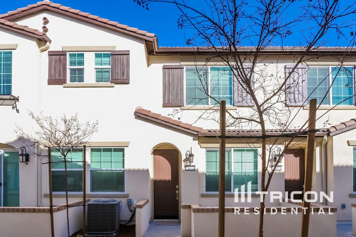 24921 Siempre Court Wildomar CA Townhome Rentals in Wildomar CA