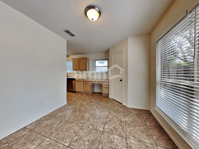 Building Photo - 6901 Kara Pl